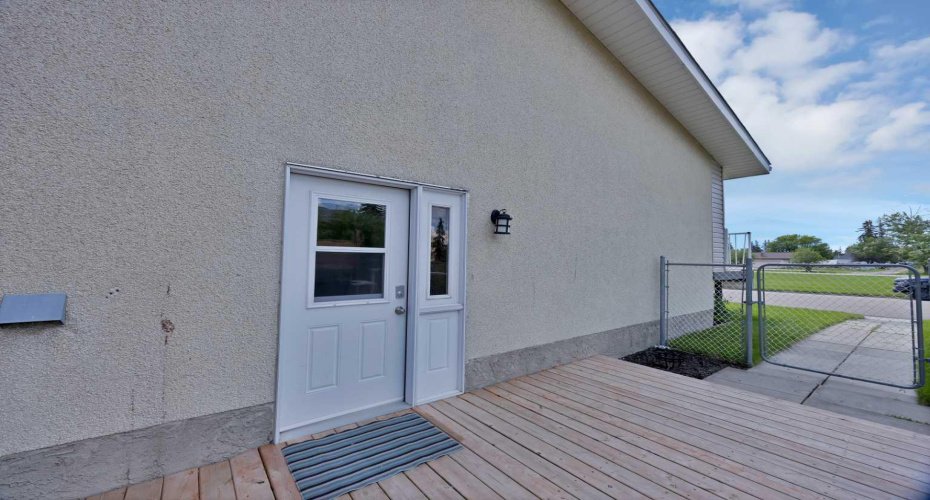 4 Richards Crescent, Olds, Alberta T4H1G1, 4 Bedroom Bedrooms, 0 ,2 BathroomBathrooms,Residential,For Sale,Richards,0,A2327962