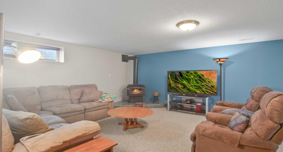 4715 55 Avenue, Lacombe, Alberta T4L 1T7, 3 Bedroom Bedrooms, 0 ,2 BathroomBathrooms,Residential,For Sale,55,0,A2328012