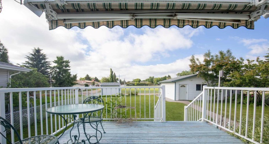 4715 55 Avenue, Lacombe, Alberta T4L 1T7, 3 Bedroom Bedrooms, 0 ,2 BathroomBathrooms,Residential,For Sale,55,0,A2328012