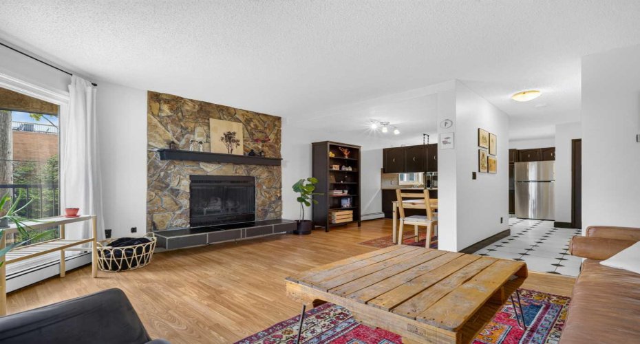 402 4 Avenue, Calgary, Alberta T2E0J5, 2 Bedroom Bedrooms, 0 ,2 BathroomBathrooms,Residential,For Sale,4,0,A2328031