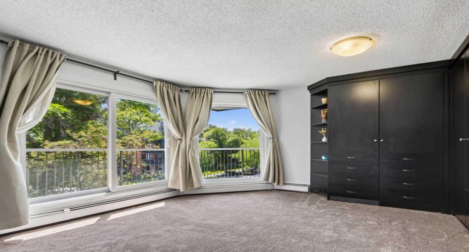 402 4 Avenue, Calgary, Alberta T2E0J5, 2 Bedroom Bedrooms, 0 ,2 BathroomBathrooms,Residential,For Sale,4,0,A2328031