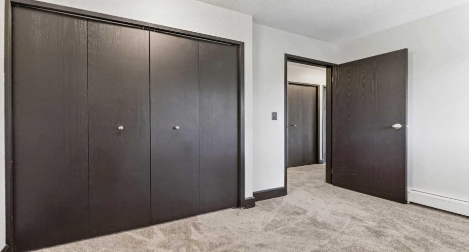 402 4 Avenue, Calgary, Alberta T2E0J5, 2 Bedroom Bedrooms, 0 ,2 BathroomBathrooms,Residential,For Sale,4,0,A2328031