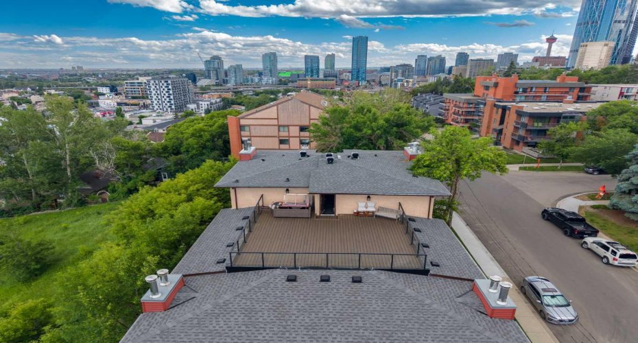 402 4 Avenue, Calgary, Alberta T2E0J5, 2 Bedroom Bedrooms, 0 ,2 BathroomBathrooms,Residential,For Sale,4,0,A2328031