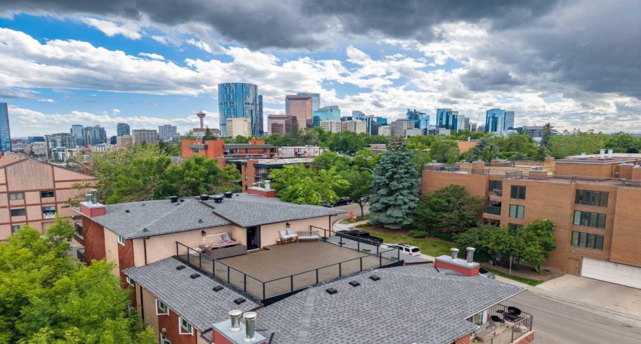 402 4 Avenue, Calgary, Alberta T2E0J5, 2 Bedroom Bedrooms, 0 ,2 BathroomBathrooms,Residential,For Sale,4,0,A2328031