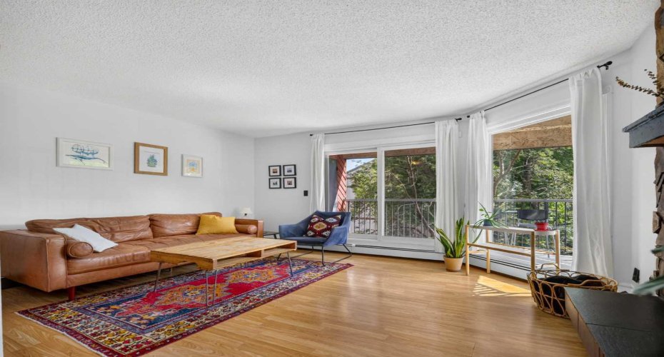 402 4 Avenue, Calgary, Alberta T2E0J5, 2 Bedroom Bedrooms, 0 ,2 BathroomBathrooms,Residential,For Sale,4,0,A2328031