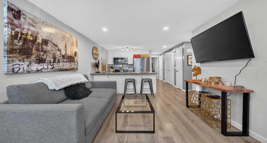 19500 37 Street, Calgary, Alberta T3M 2W9, 1 Bedroom Bedrooms, 0 ,1 BathroomBathrooms,Residential,For Sale,37,0,A2328040
