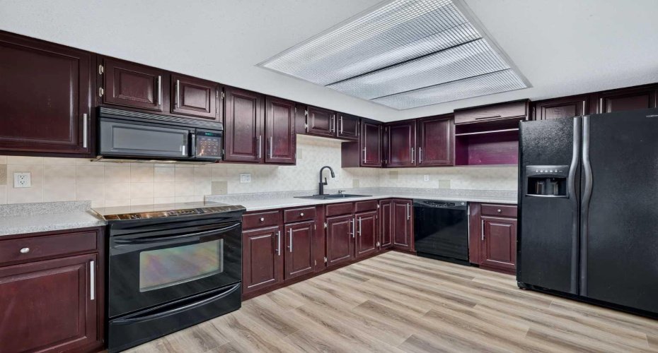 2425 90 Avenue, Calgary, Alberta T2V 4X8, 1 Bedroom Bedrooms, 0 ,2 BathroomBathrooms,Residential,For Sale,90,0,A2328042
