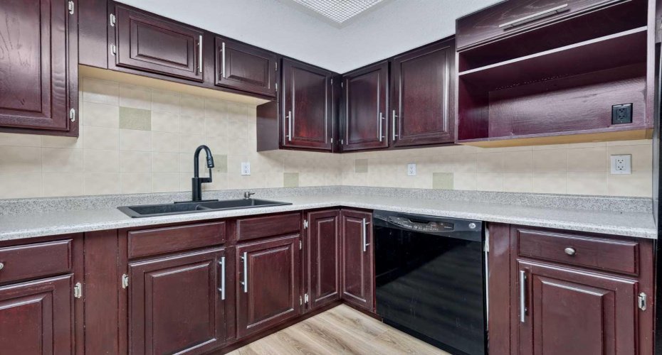 2425 90 Avenue, Calgary, Alberta T2V 4X8, 1 Bedroom Bedrooms, 0 ,2 BathroomBathrooms,Residential,For Sale,90,0,A2328042