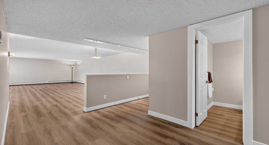 2425 90 Avenue, Calgary, Alberta T2V 4X8, 1 Bedroom Bedrooms, 0 ,2 BathroomBathrooms,Residential,For Sale,90,0,A2328042
