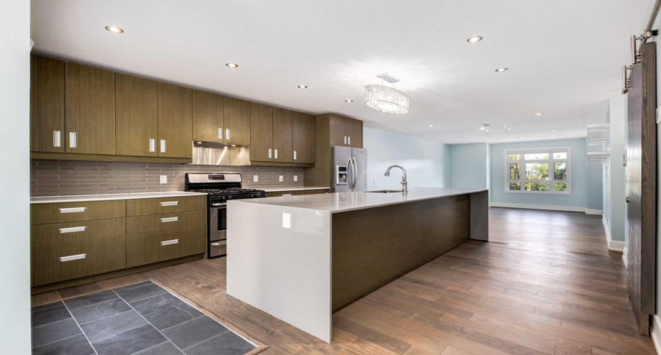 1513 23 Avenue, Calgary, Alberta T2T 0T8, 2 Bedroom Bedrooms, 0 ,3 BathroomBathrooms,Residential,For Sale,23,0,A2328045