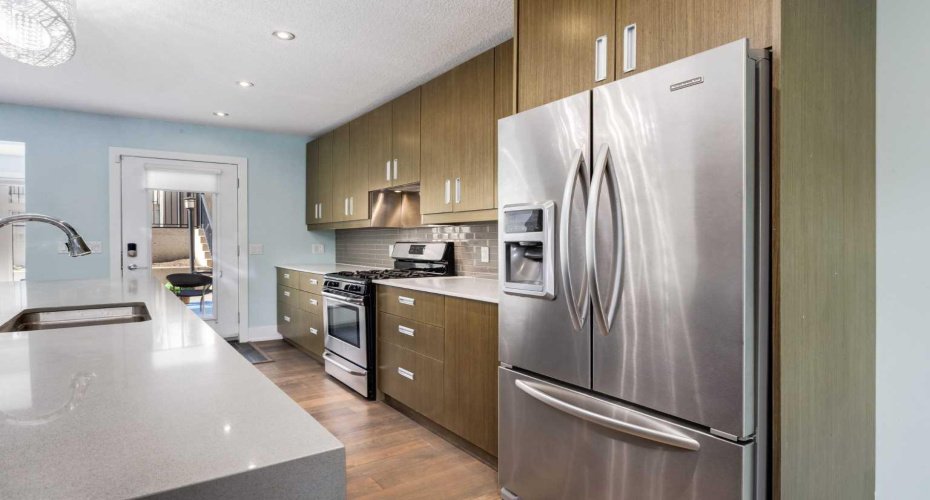 1513 23 Avenue, Calgary, Alberta T2T 0T8, 2 Bedroom Bedrooms, 0 ,3 BathroomBathrooms,Residential,For Sale,23,0,A2328045