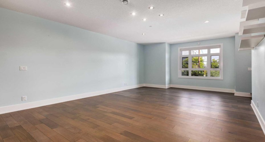 1513 23 Avenue, Calgary, Alberta T2T 0T8, 2 Bedroom Bedrooms, 0 ,3 BathroomBathrooms,Residential,For Sale,23,0,A2328045