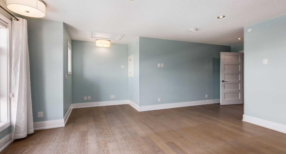 1513 23 Avenue, Calgary, Alberta T2T 0T8, 2 Bedroom Bedrooms, 0 ,3 BathroomBathrooms,Residential,For Sale,23,0,A2328045