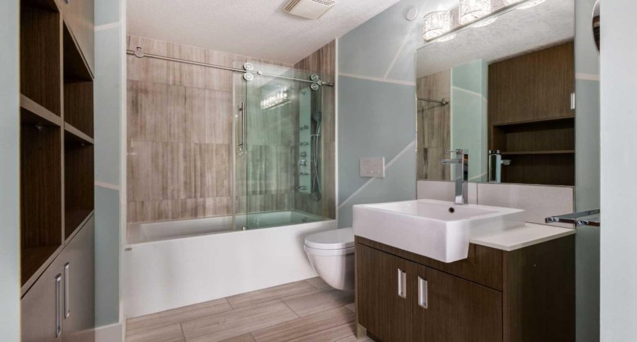1513 23 Avenue, Calgary, Alberta T2T 0T8, 2 Bedroom Bedrooms, 0 ,3 BathroomBathrooms,Residential,For Sale,23,0,A2328045