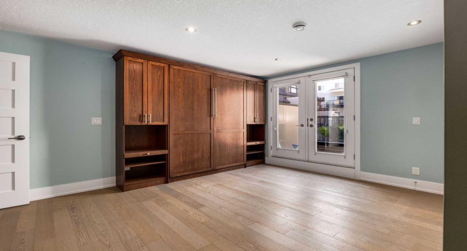 1513 23 Avenue, Calgary, Alberta T2T 0T8, 2 Bedroom Bedrooms, 0 ,3 BathroomBathrooms,Residential,For Sale,23,0,A2328045