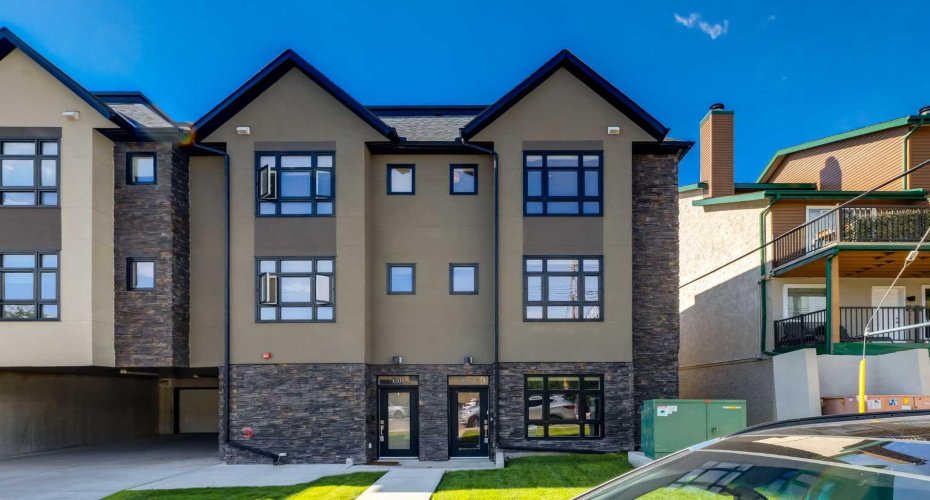 1513 23 Avenue, Calgary, Alberta T2T 0T8, 2 Bedroom Bedrooms, 0 ,3 BathroomBathrooms,Residential,For Sale,23,0,A2328045