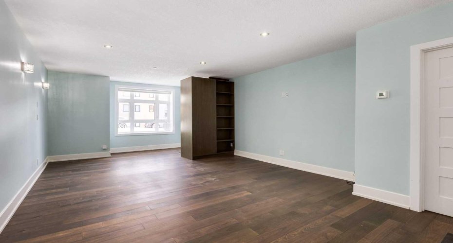 1513 23 Avenue, Calgary, Alberta T2T 0T8, 2 Bedroom Bedrooms, 0 ,3 BathroomBathrooms,Residential,For Sale,23,0,A2328045