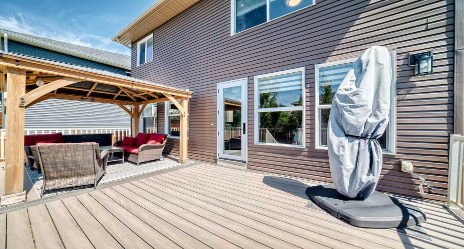 145 Kinniburgh Gardens, Chestermere, Alberta T1X 0R7, 3 Bedrooms Bedrooms, ,3 BathroomsBathrooms,Residential,For Sale,Kinniburgh,A2328052
