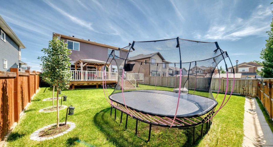 145 Kinniburgh Gardens, Chestermere, Alberta T1X 0R7, 3 Bedrooms Bedrooms, ,3 BathroomsBathrooms,Residential,For Sale,Kinniburgh,A2328052