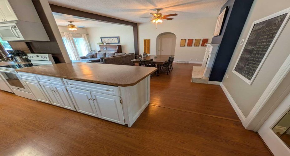 703 5 Avenue, Brooks, Alberta T1R 0E4, 5 Bedroom Bedrooms, 0 ,3 BathroomBathrooms,Residential,For Sale,5,0,A2328065