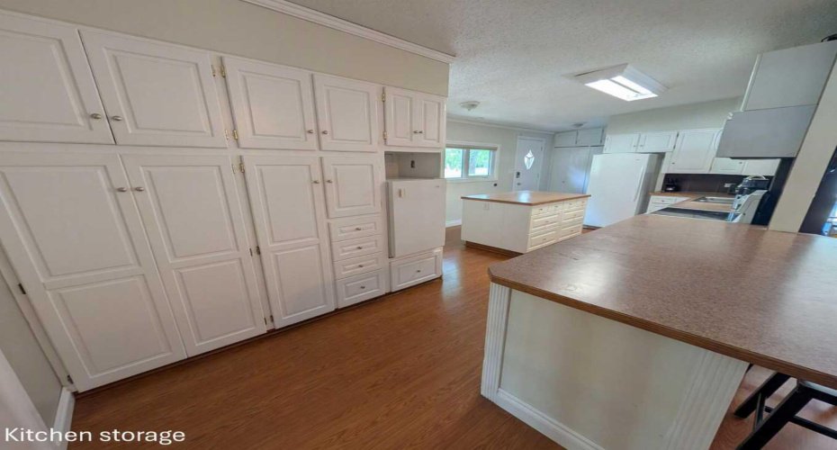 703 5 Avenue, Brooks, Alberta T1R 0E4, 5 Bedroom Bedrooms, 0 ,3 BathroomBathrooms,Residential,For Sale,5,0,A2328065