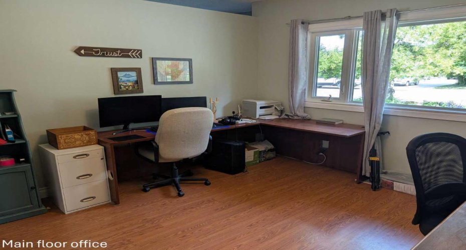 703 5 Avenue, Brooks, Alberta T1R 0E4, 5 Bedroom Bedrooms, 0 ,3 BathroomBathrooms,Residential,For Sale,5,0,A2328065