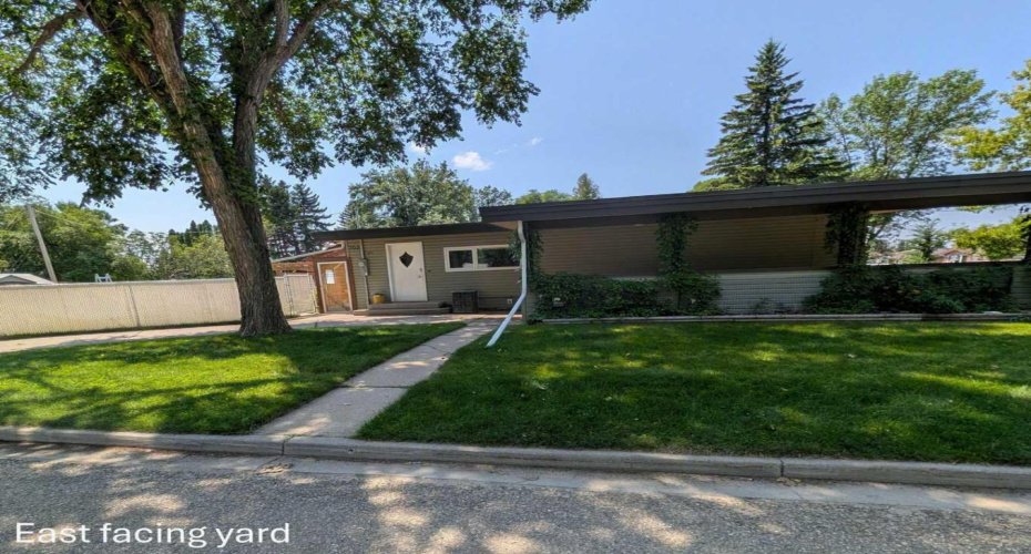 703 5 Avenue, Brooks, Alberta T1R 0E4, 5 Bedroom Bedrooms, 0 ,3 BathroomBathrooms,Residential,For Sale,5,0,A2328065