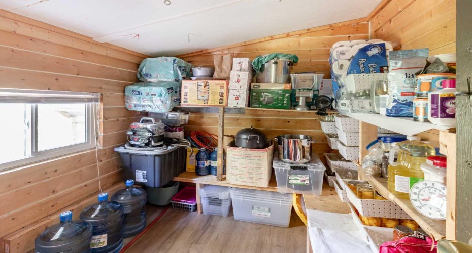 Cold storage/spare room