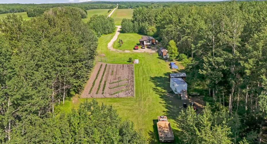70280 Highway 747, Rural Greenview No. 16, M.D. of, Alberta T0H 3H0, 2 Bedroom Bedrooms, 0 ,1 BathroomBathrooms,Residential,For Sale,70280 Highway 747,0,A2328074