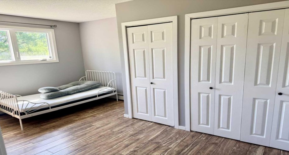509 4th Street NE, McLennan, Alberta T0H 2L0, 4 Bedroom Bedrooms, 0 ,2 BathroomBathrooms,Residential,For Sale,NE,0,A2328108