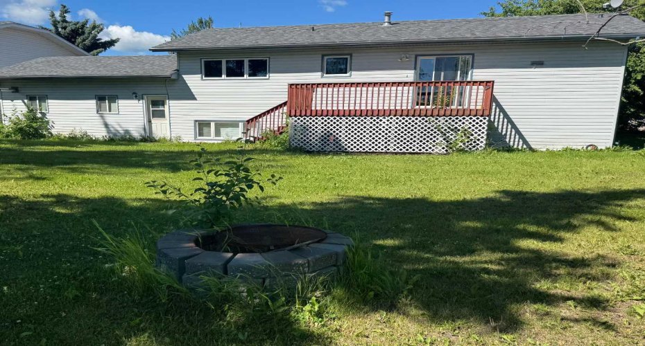 509 4th Street NE, McLennan, Alberta T0H 2L0, 4 Bedroom Bedrooms, 0 ,2 BathroomBathrooms,Residential,For Sale,NE,0,A2328108