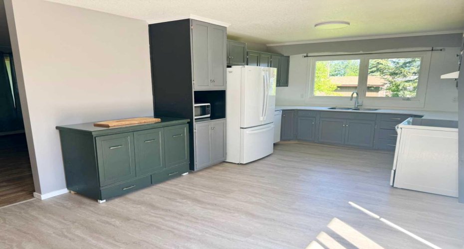 509 4th Street NE, McLennan, Alberta T0H 2L0, 4 Bedroom Bedrooms, 0 ,2 BathroomBathrooms,Residential,For Sale,NE,0,A2328108