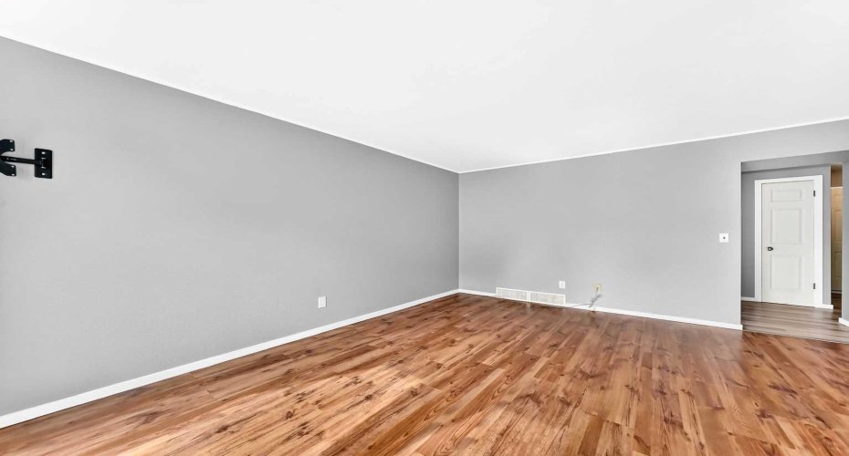 3235 56 Street, Calgary, Alberta T1Y 2X7, 3 Bedroom Bedrooms, 0 ,1 BathroomBathrooms,Residential,For Sale,56,0,A2328109