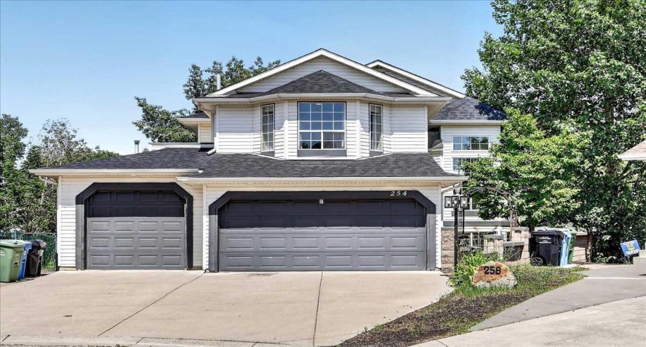 254 Douglas Glen Heath, Calgary, Alberta T2Z 2N1, 5 Bedroom Bedrooms, 0 ,4 BathroomBathrooms,Residential,For Sale,Douglas Glen,0,A2328110