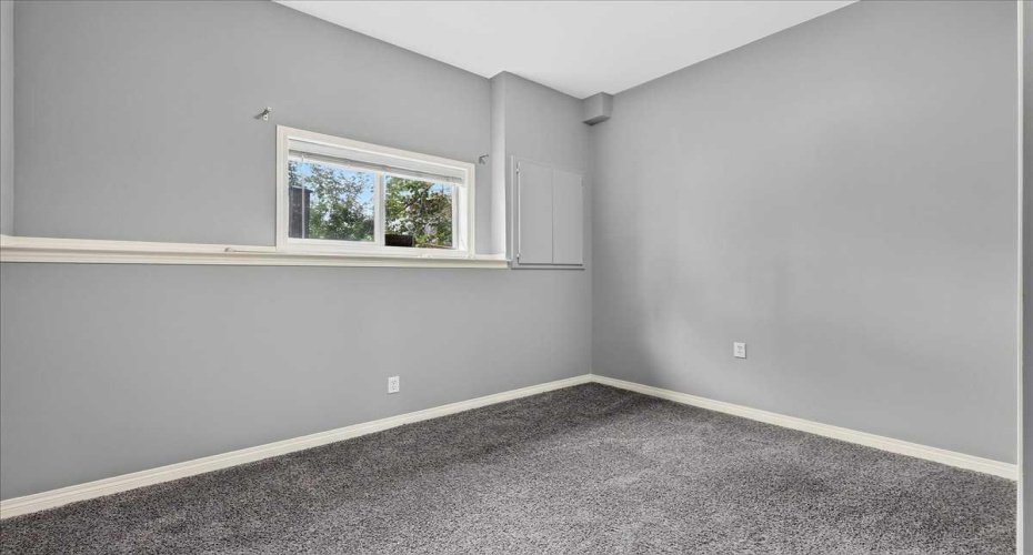 254 Douglas Glen Heath, Calgary, Alberta T2Z 2N1, 5 Bedroom Bedrooms, 0 ,4 BathroomBathrooms,Residential,For Sale,Douglas Glen,0,A2328110