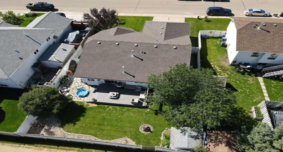 5 Westwood Crescent, Sylvan Lake, Alberta T4S 1P6, 5 Bedroom Bedrooms, 0 ,3 BathroomBathrooms,Residential,For Sale,Westwood,0,A2328113