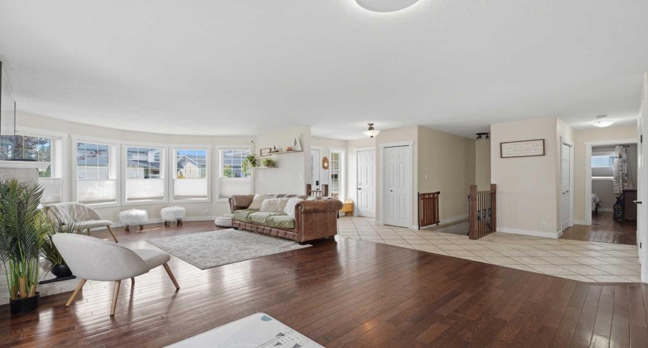 5 Westwood Crescent, Sylvan Lake, Alberta T4S 1P6, 5 Bedroom Bedrooms, 0 ,3 BathroomBathrooms,Residential,For Sale,Westwood,0,A2328113