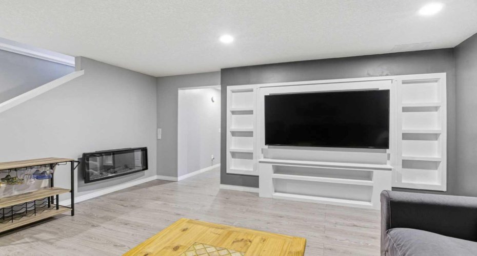 317 Sandford Place, Langdon, Alberta T0J 1X2, 4 Bedroom Bedrooms, 0 ,4 BathroomBathrooms,Residential,For Sale,Sandford,0,A2328122