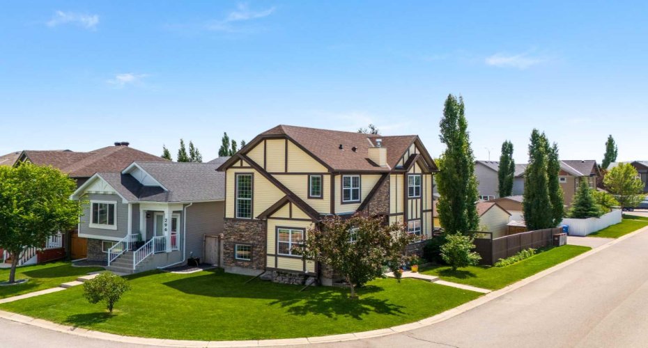 Stunning curb appeal! Corner lot.
