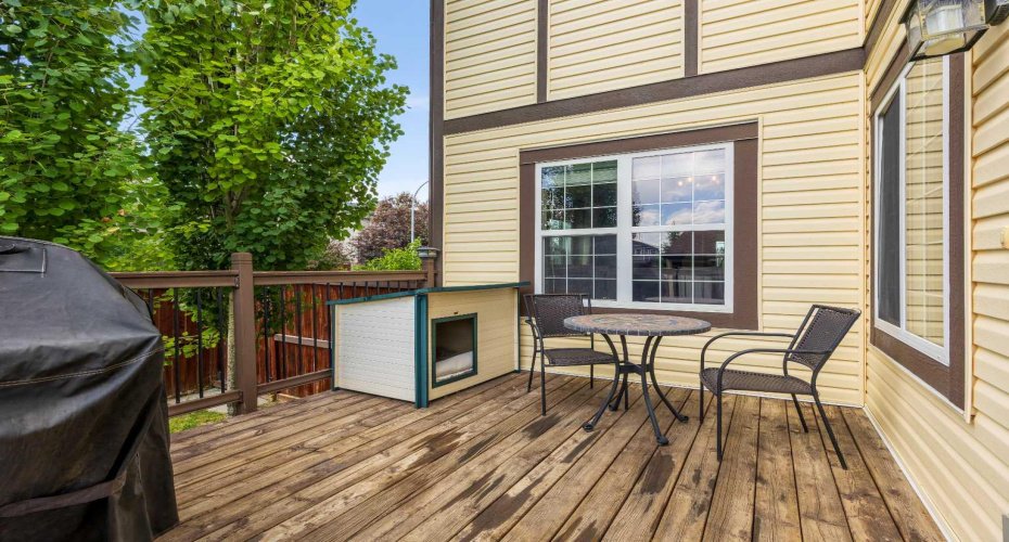 Private back deck