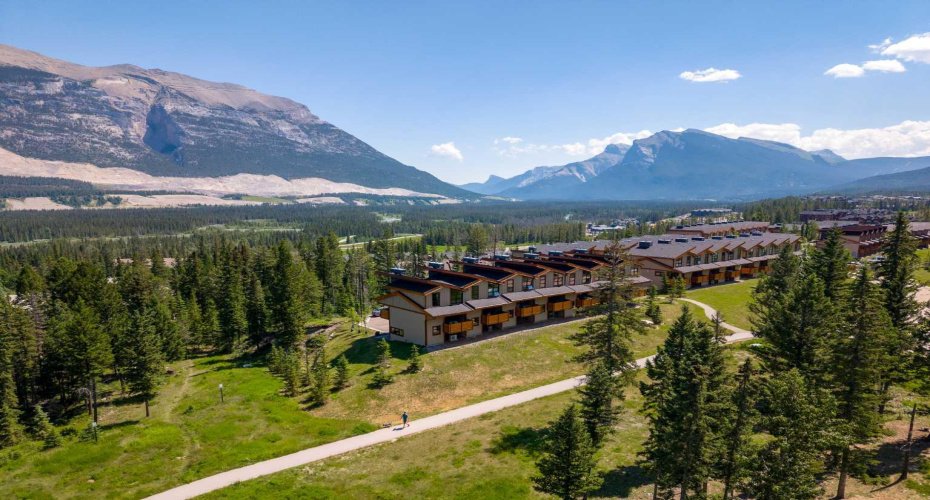 309 Riva Place, Canmore, Alberta T1W 3L4, 3 Bedroom Bedrooms, 0 ,3 BathroomBathrooms,Residential,For Sale,Riva,0,A2328130