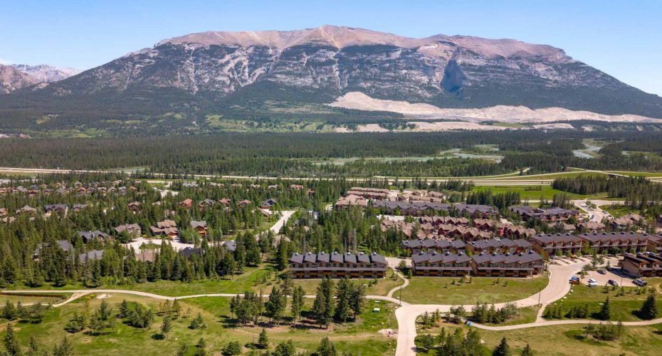 309 Riva Place, Canmore, Alberta T1W 3L4, 3 Bedroom Bedrooms, 0 ,3 BathroomBathrooms,Residential,For Sale,Riva,0,A2328130