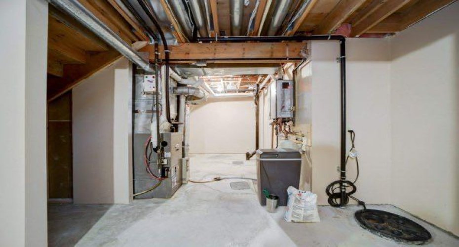 Utility Room/Storage