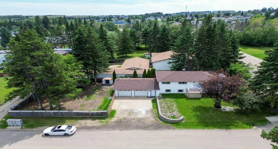 4719 46 Avenue, Sylvan Lake, Alberta T4S 1L4, 4 Bedroom Bedrooms, 0 ,2 BathroomBathrooms,Residential,For Sale,46,0,A2328135