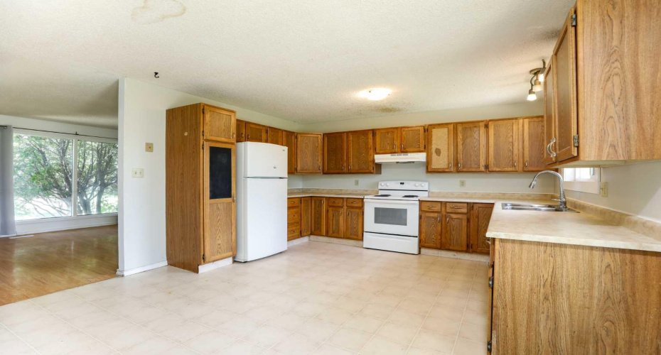 41 Rutgers Crescent, Lethbridge, Alberta T1K 4S8, 5 Bedroom Bedrooms, 0 ,3 BathroomBathrooms,Residential,For Sale,Rutgers,0,A2328139