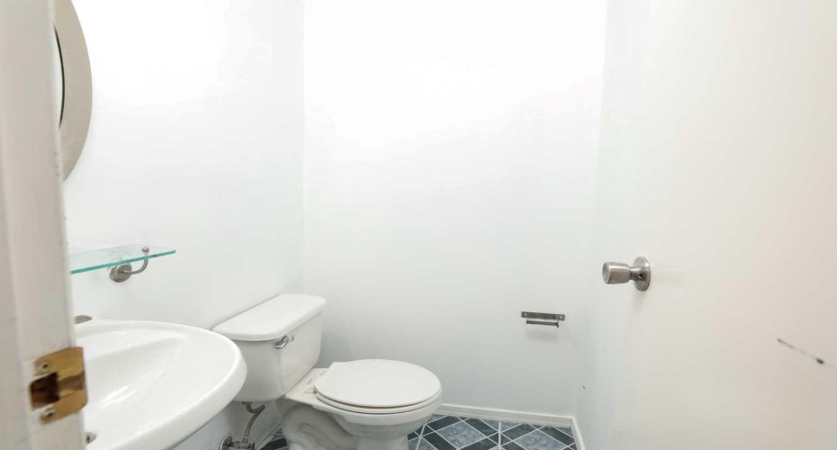 41 Rutgers Crescent, Lethbridge, Alberta T1K 4S8, 5 Bedroom Bedrooms, 0 ,3 BathroomBathrooms,Residential,For Sale,Rutgers,0,A2328139