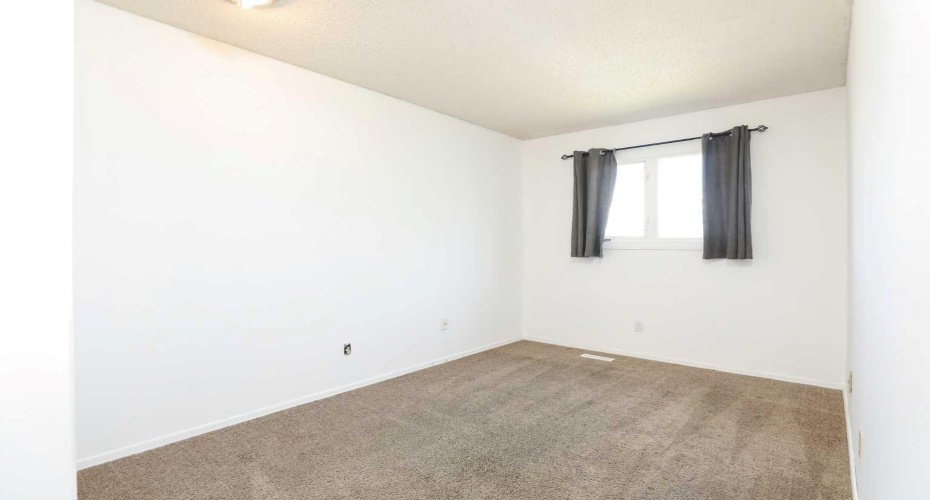 41 Rutgers Crescent, Lethbridge, Alberta T1K 4S8, 5 Bedroom Bedrooms, 0 ,3 BathroomBathrooms,Residential,For Sale,Rutgers,0,A2328139