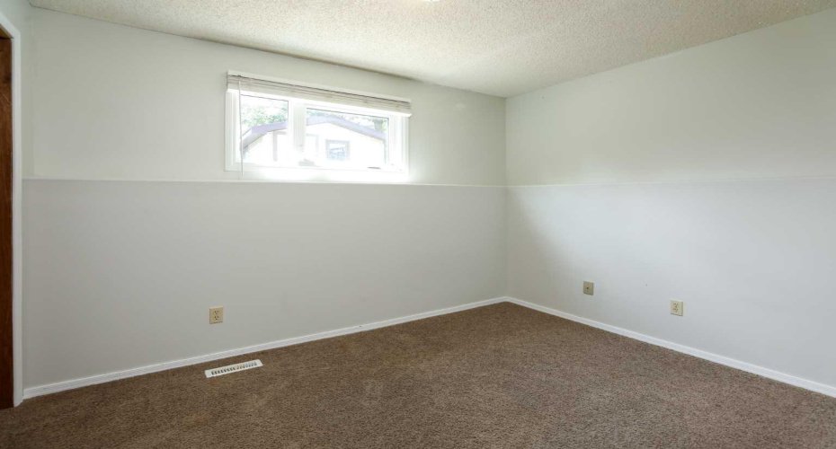 41 Rutgers Crescent, Lethbridge, Alberta T1K 4S8, 5 Bedroom Bedrooms, 0 ,3 BathroomBathrooms,Residential,For Sale,Rutgers,0,A2328139