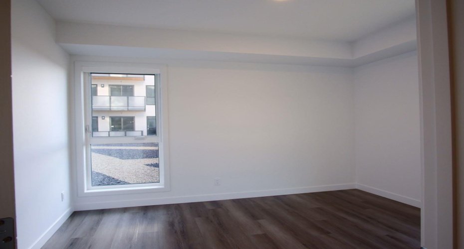 Main Bedroom with Walk in Closet