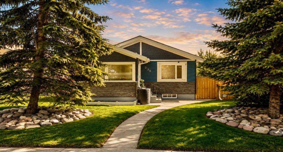 239 19 Street, Lethbridge, Alberta T1H 3J9, 3 Bedroom Bedrooms, 0 ,2 BathroomBathrooms,Residential,For Sale,19,0,A2328149